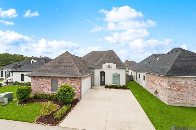 578 Flycatcher Dr, Baton Rouge