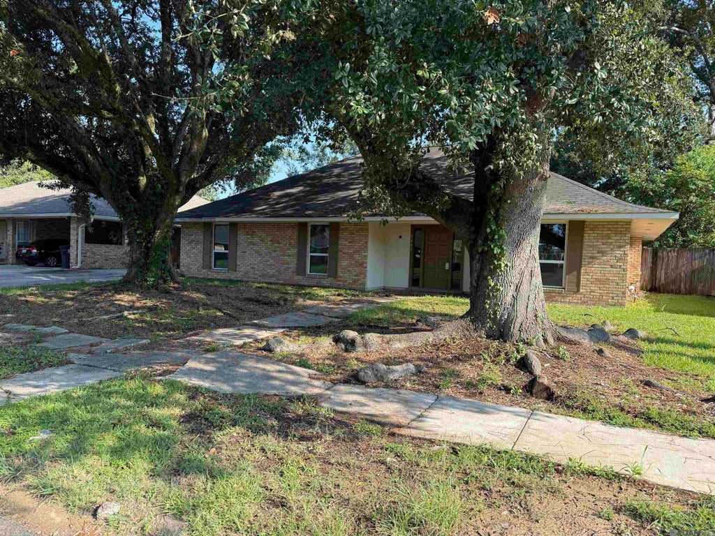 9843 Big Bend Ave, Baton Rouge