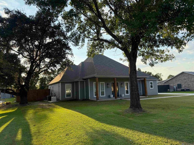 20260 Sallie Dr, Plaquemine