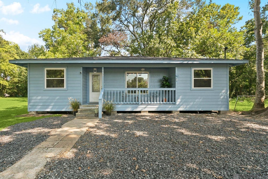 955 St John Ln, Baton Rouge