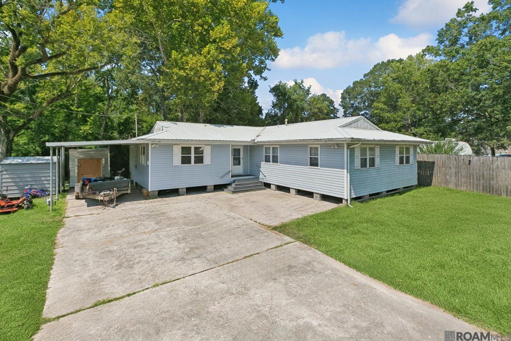 18069 Grace St, Prairieville