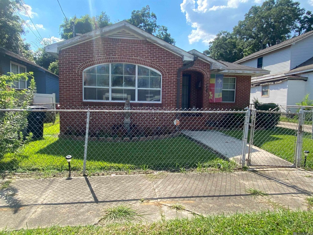 158 S 11th St, Baton Rouge