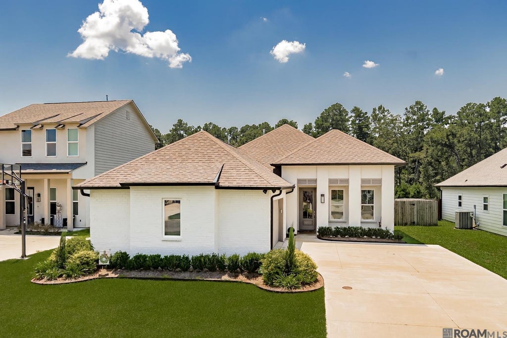 9618 South Creek Dr, Denham Springs