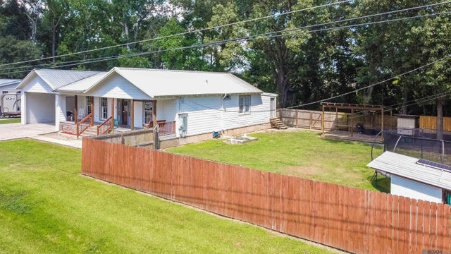 13324 Privacy Ln, Gonzales