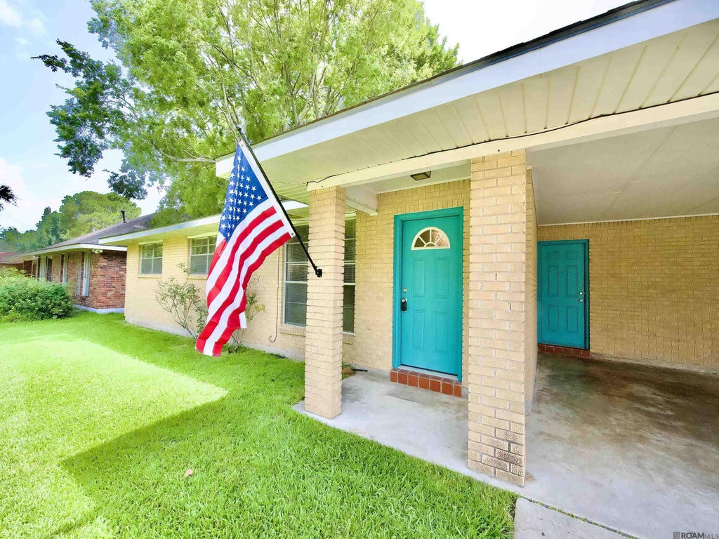 5850 Grand Dr, Baton Rouge