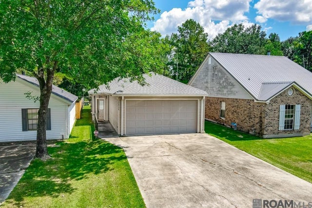 30538 Fairway View Dr, Denham Springs