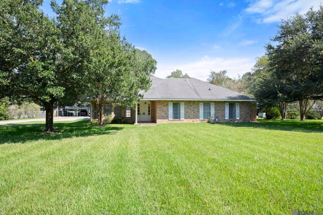 405 N College Street East, Denham Springs