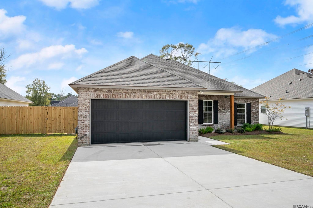 12068 Sims Rd, Denham Springs