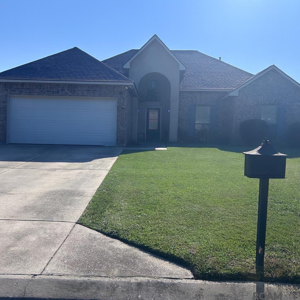 26264 Avoyelles Ave, Denham Springs