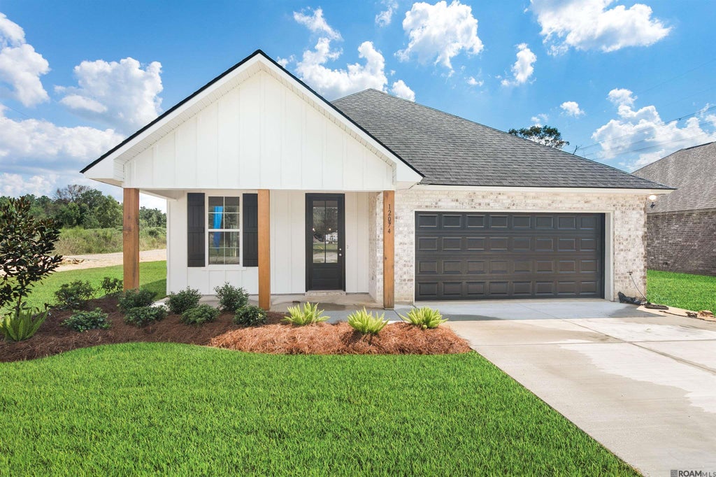 12074 Sims Rd, Denham Springs