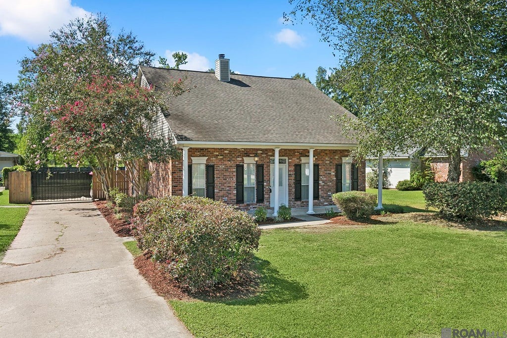 8034 Versailles Dr, Denham Springs