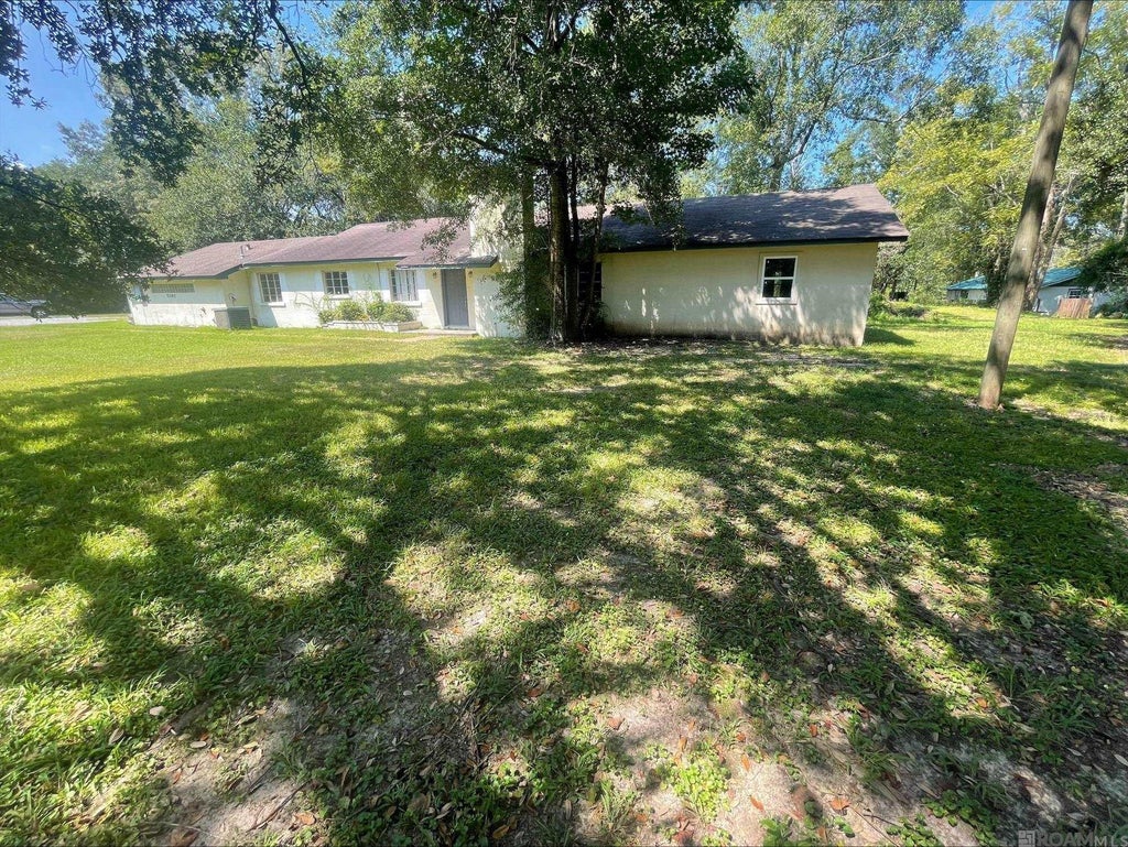 15085 Plank Rd, Baker