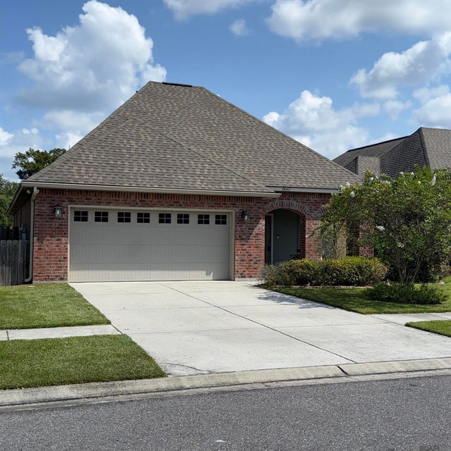 38461 Brown Rd, Prairieville