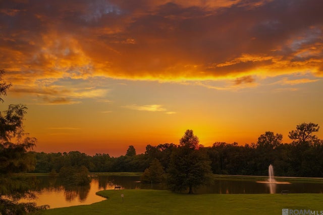 998 Stanford Ave, Baton Rouge