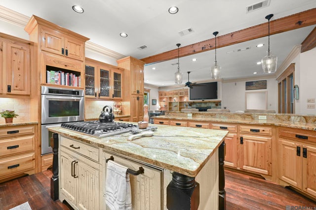 14989 Peairs Rd, Zachary