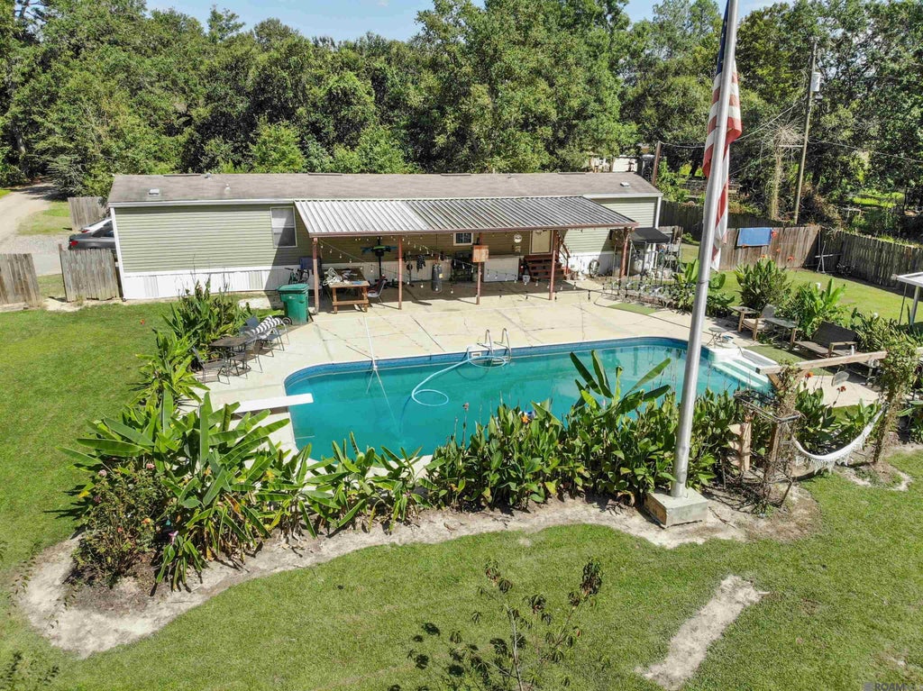 7374 Chambers Ln, Denham Springs