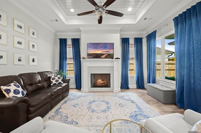 10432 Highland Lakes Dr, Denham Springs