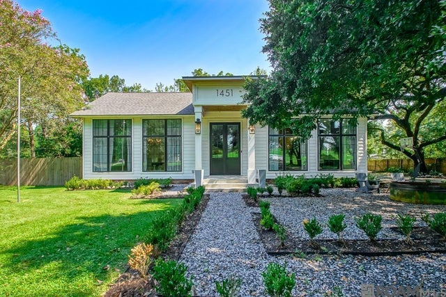 1451 Hwy 75, Sunshine