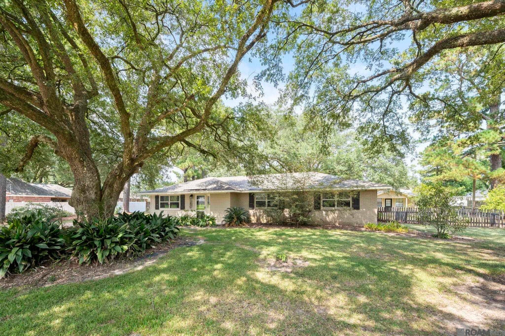 7455 Thames Dr, Denham Springs