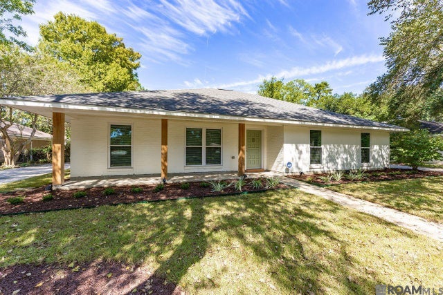 359 Chippenham Dr, Baton Rouge