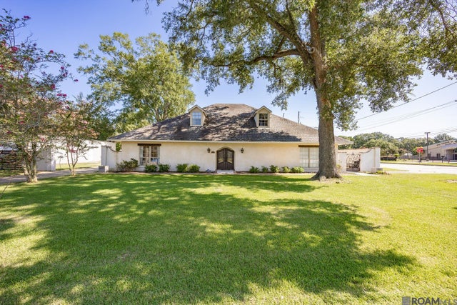 8851 Menlo Dr, Baton Rouge