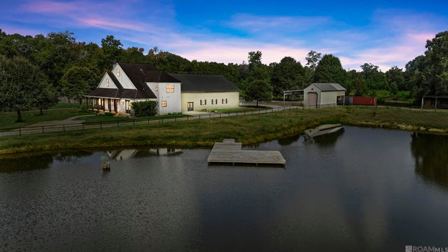 8511 Main St, Zachary