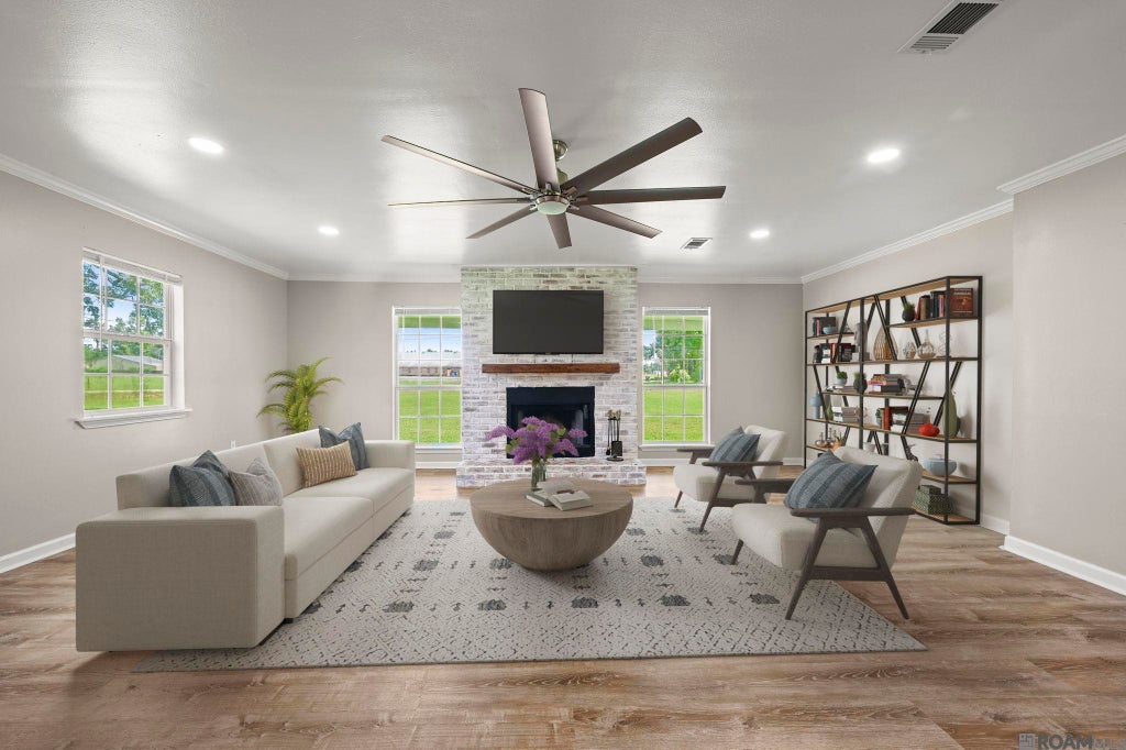 10118 Saray Dr, Denham Springs