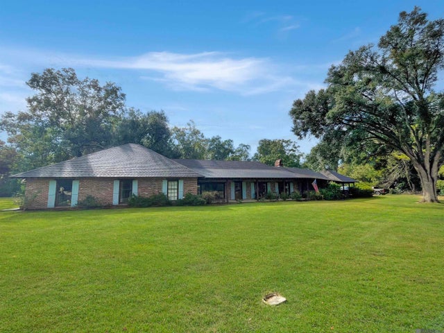 6717 Oak Cluster Dr, Greenwell Springs