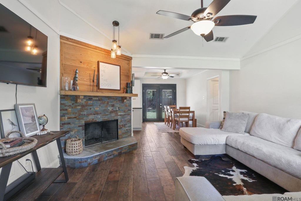 18240 Autumn View Dr, Prairieville