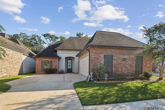 8127 Valencia Ct, Baton Rouge