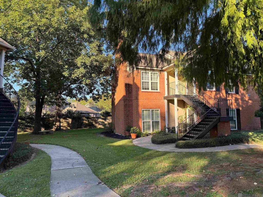 7533 N Jefferson Place Cir, Baton Rouge