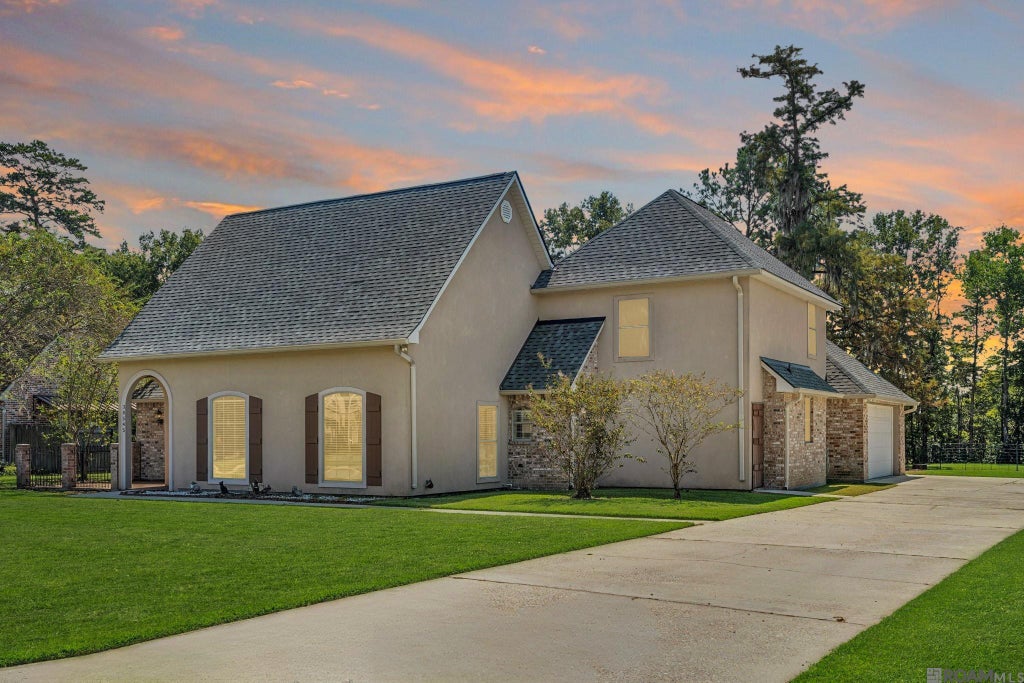 30545 Cypress Glen Dr, Denham Springs