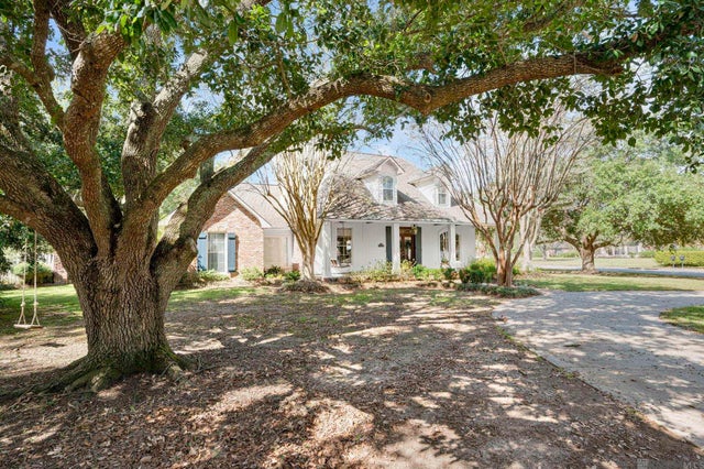 1218 Mills Pointe Dr, Zachary