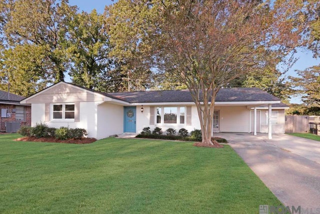 2156 E Contour Dr, Baton Rouge