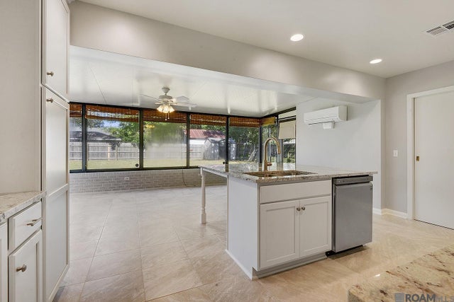 8345 Thurman Dr, Baton Rouge