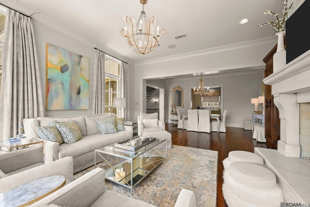 8 Country Club Place, Baton Rouge