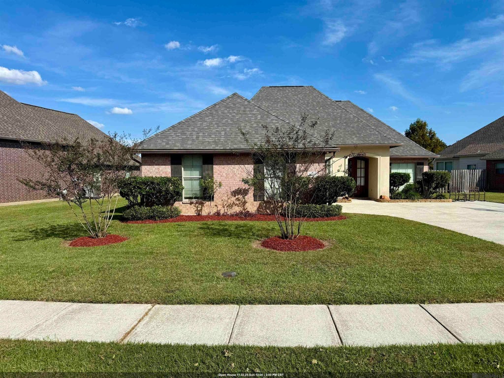 8293 Quiet Creek Dr, Denham Springs