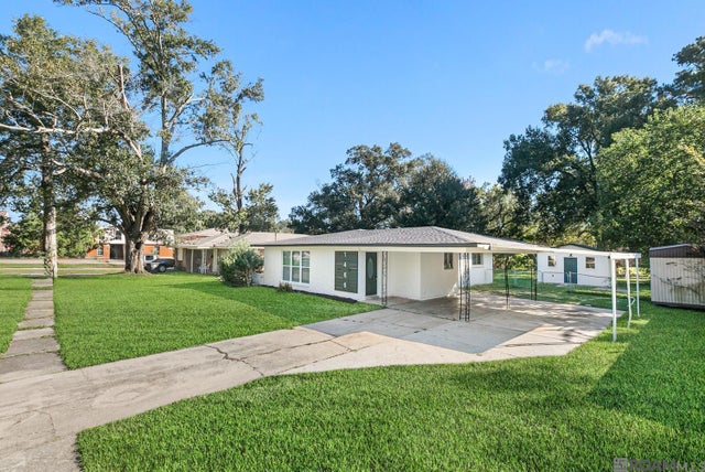 1466 Harco Dr, Baton Rouge