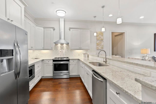 8201 Village Plaza Ct, Baton Rouge