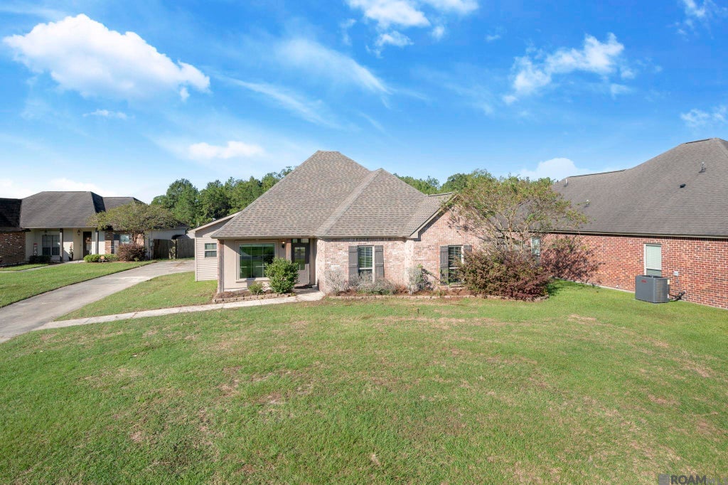 10782 Fenway Ln, Denham Springs