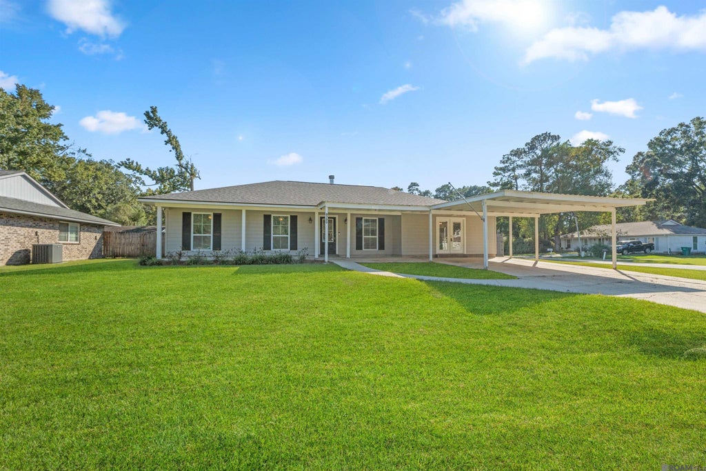 8730 Leisure Dr, Denham Springs