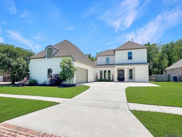 18103 Forest Hills Dr, Prairieville