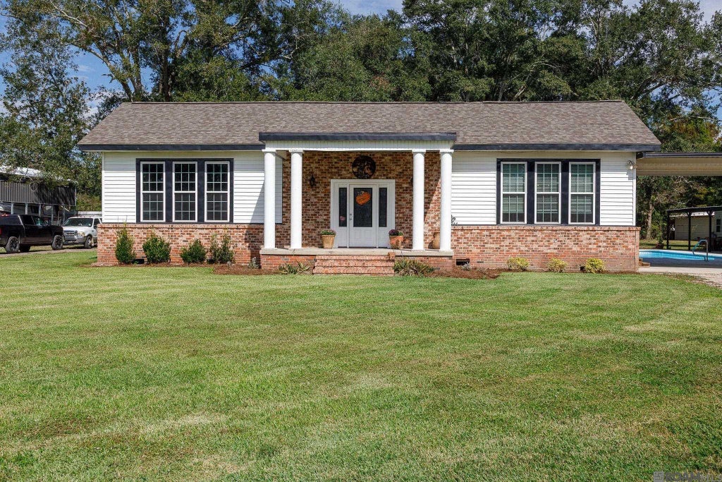 44311 Mi Mis Ln, St Amant