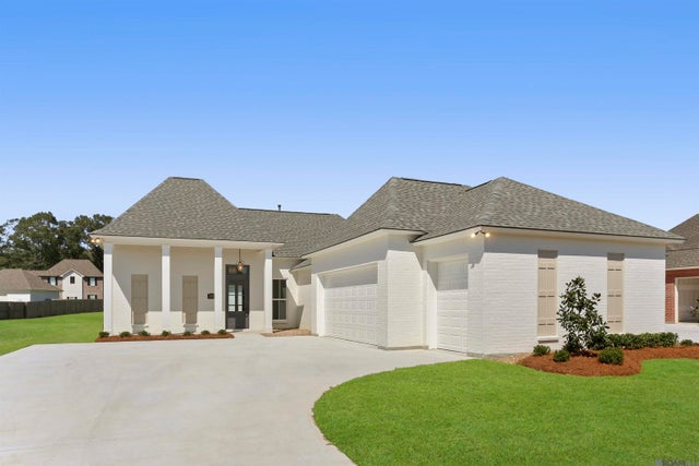 38158 Sweet Briar Dr, Prairieville