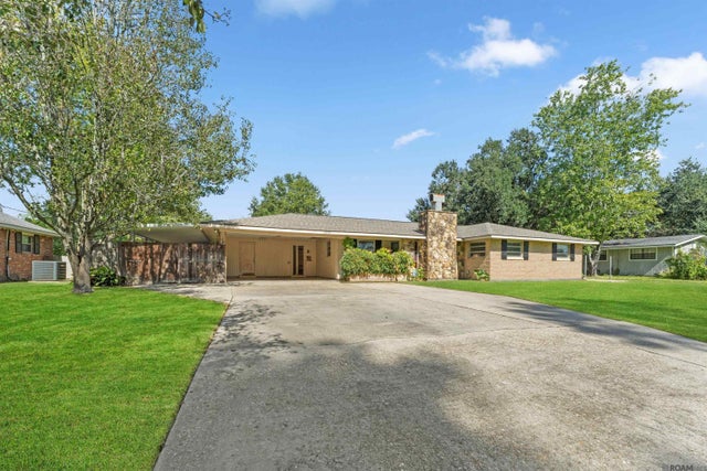 10631 Allyson St, Baton Rouge