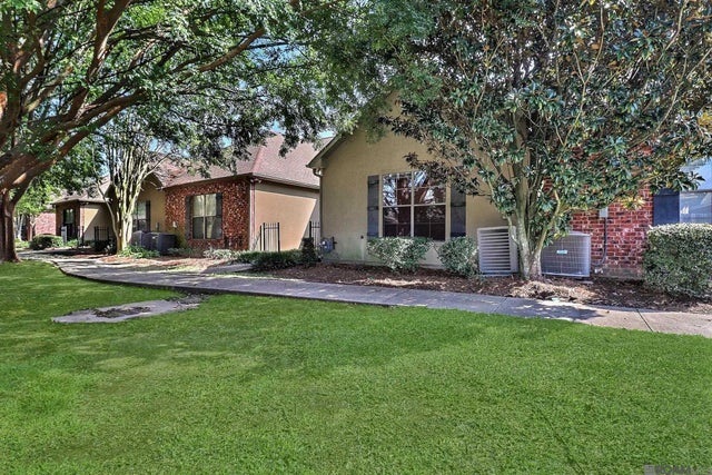 809 Summer Breeze Dr, Baton Rouge