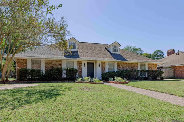 10528 Cal Rd, Baton Rouge