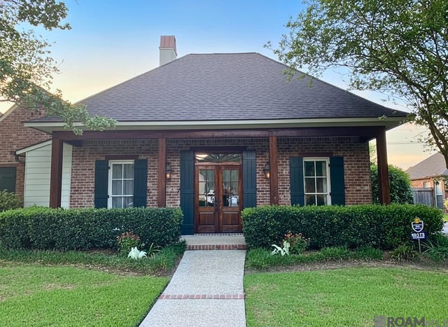 10213 Oakline Dr, Baton Rouge