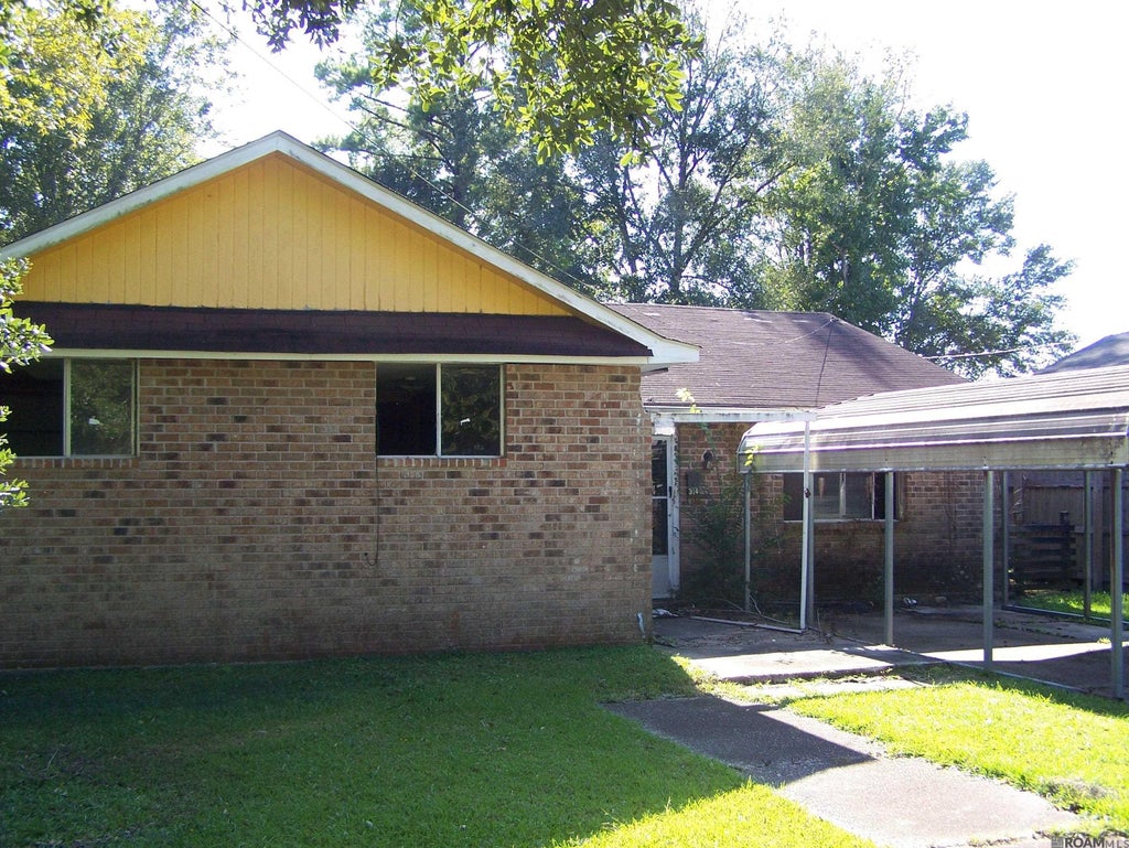 314 Pin Oak St, Denham Springs