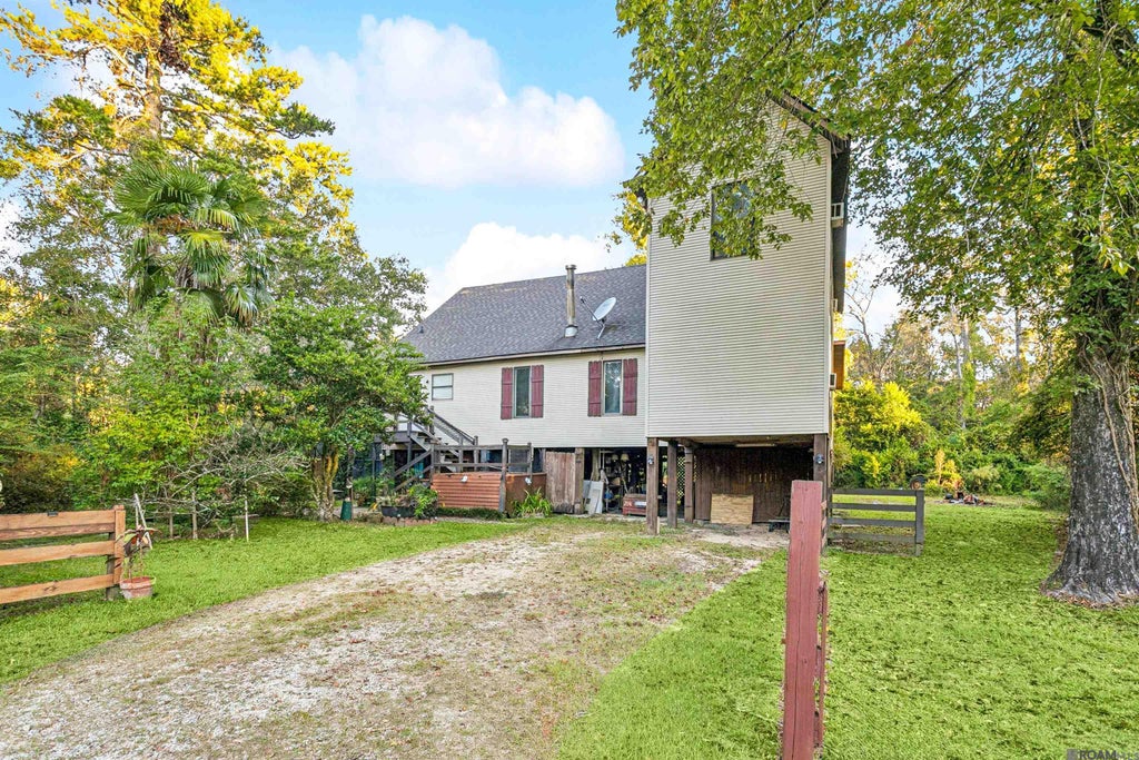 31665 Tickfaw Acres Rd, Holden